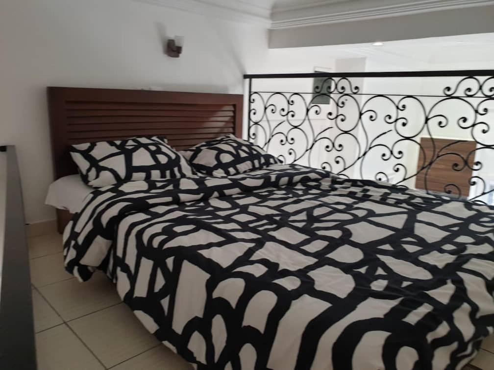 Eve Home Yaoundé Dış mekan fotoğraf